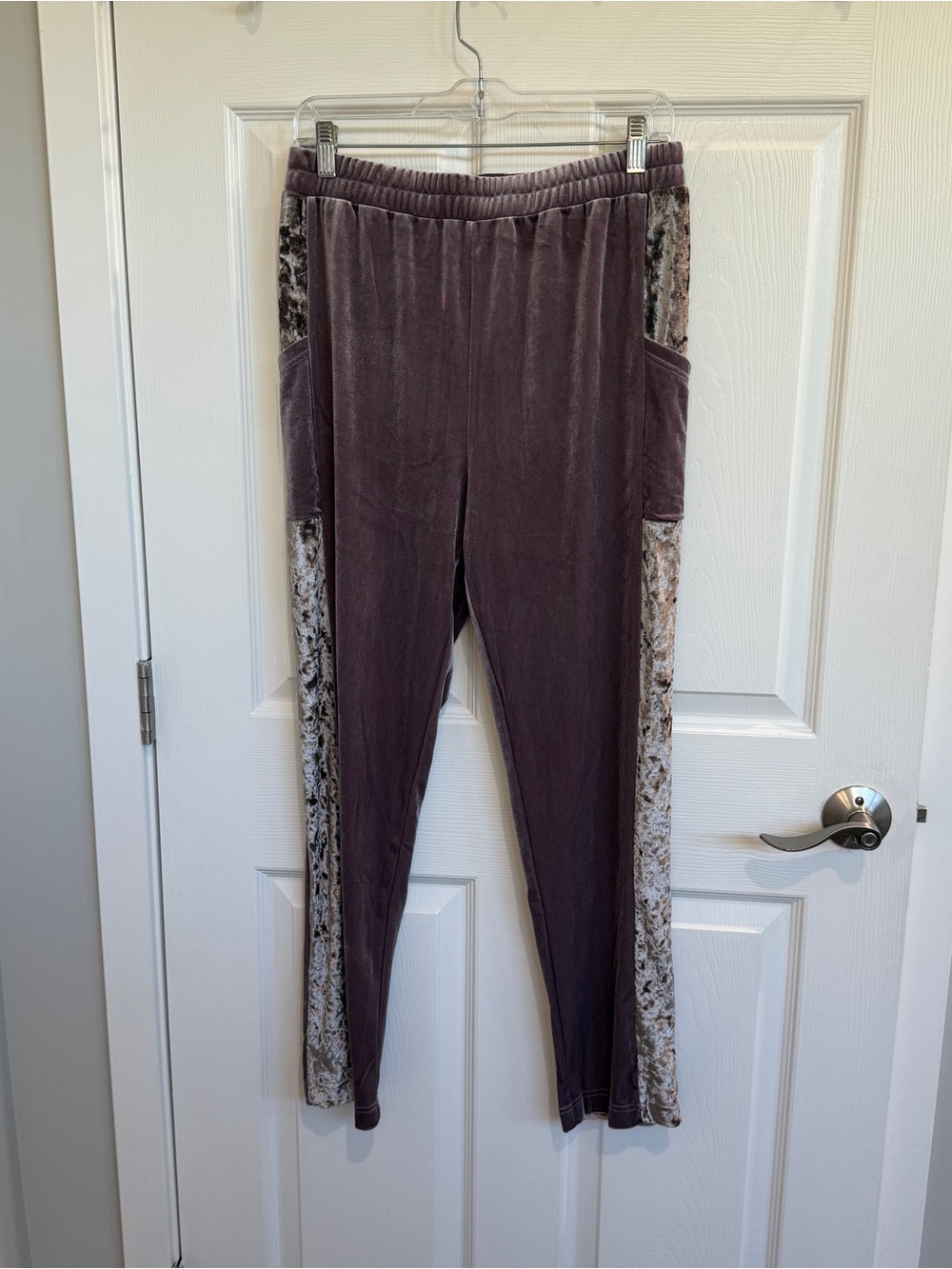 Easel Ice Velvet Side Pockets Elastic Waist Velour Jogger Pants - Picture 4 of 7